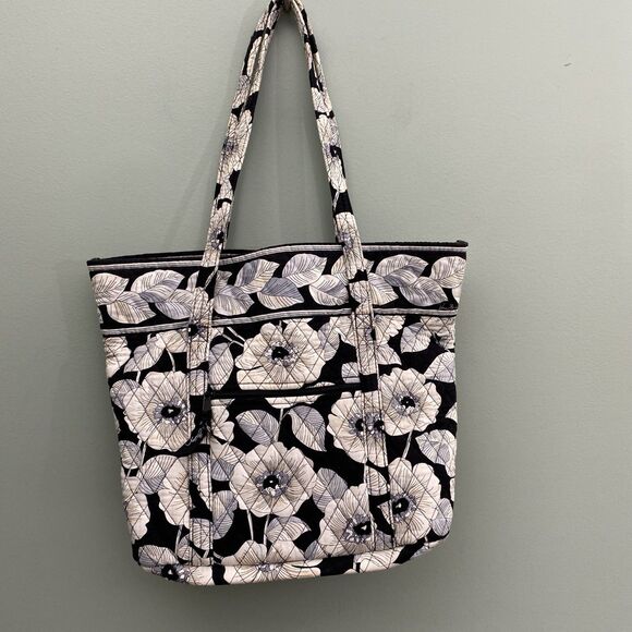 Vera Bradley Tote Bag Purse Black White Floral Quilted Cotton Cottagecore - Picture 3 of 15